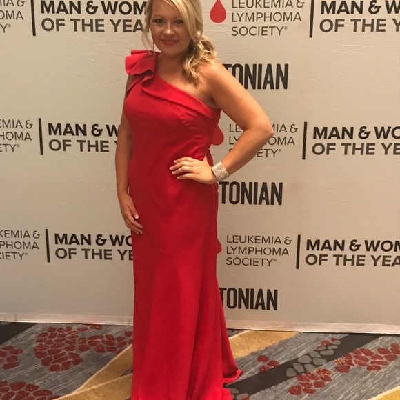 Meet your Posher, Stephanie - Picture 3 of 3